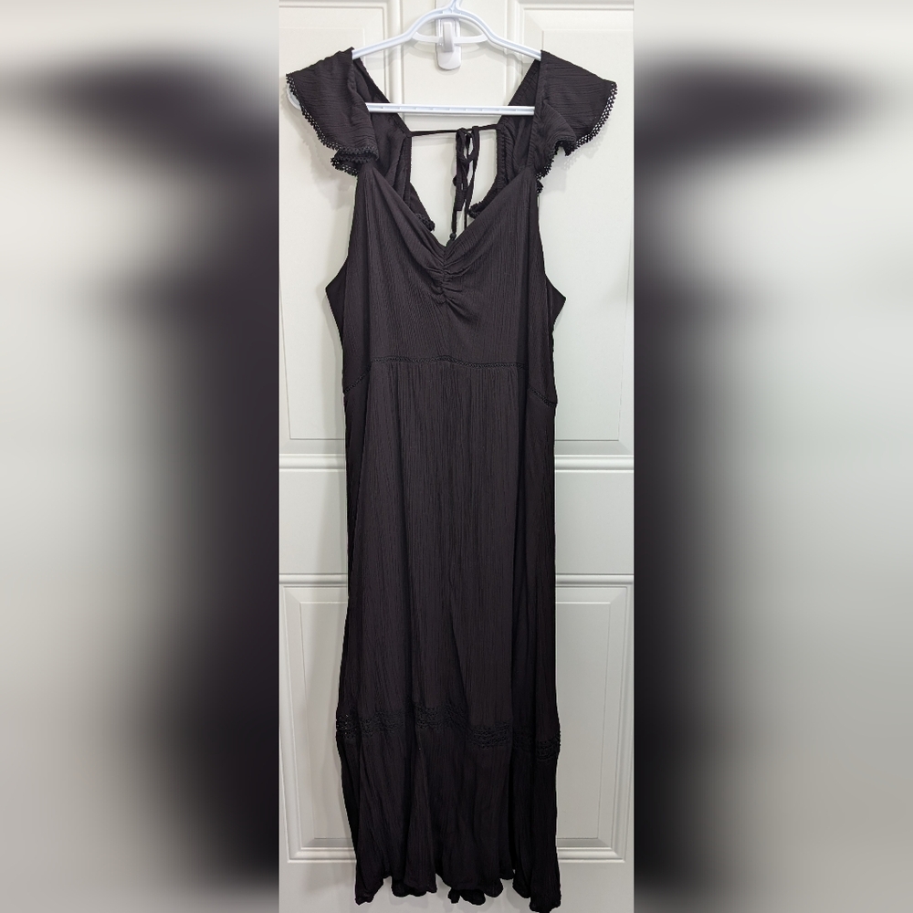 Sofia by Sofia Vergara Tiered Tie Back Black Maxi Dress